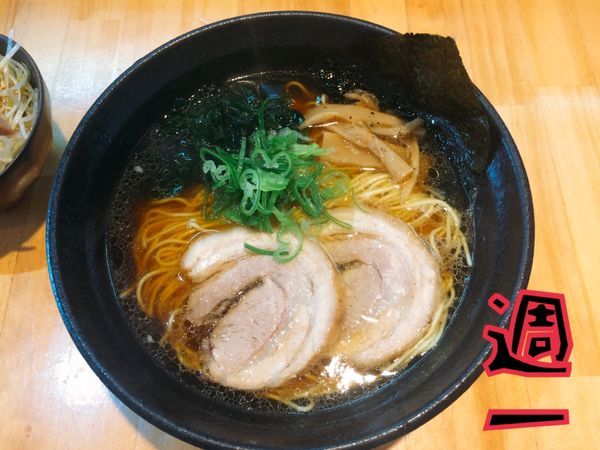 「らーめん￥700」@週一 らーめんの写真