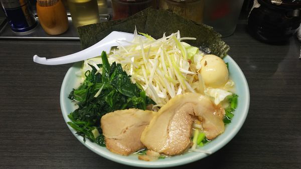 「塩全部入りラーメン」@横浜家系ラーメン 壱蔵家の写真
