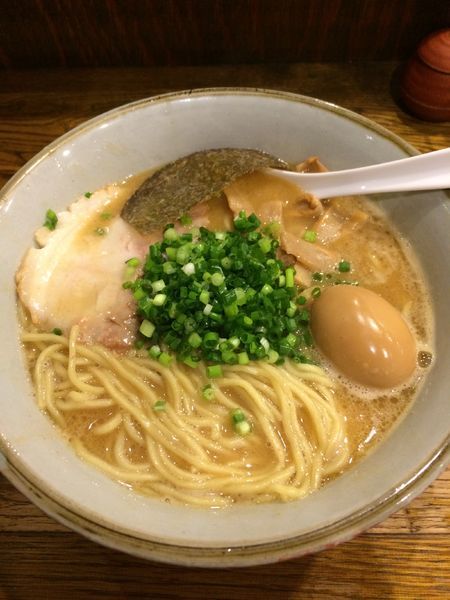 「らーめん750円➕味付玉子100円」@風雲児の写真