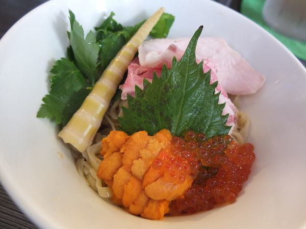 「『限定』北海道産生ウニとイクラのまぜそば」@麺匠えにしの写真