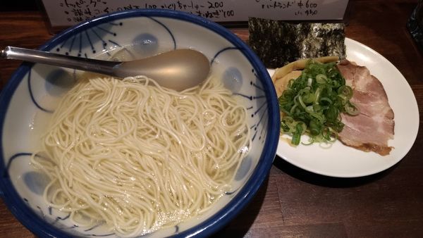 「弓削塩らーめん」@ねいろ屋 神保町店の写真