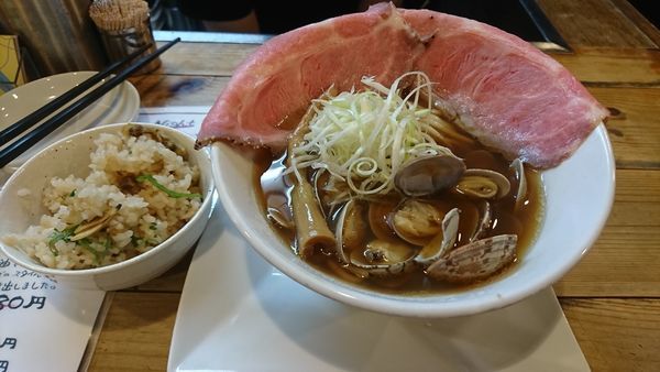 「あさりラーメンと貝メシ」@くそオヤジ最後のひとふりの写真