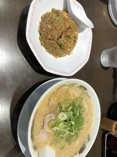「こってりラーメン（チャーハン定食）」@来来亭 本庄店の写真
