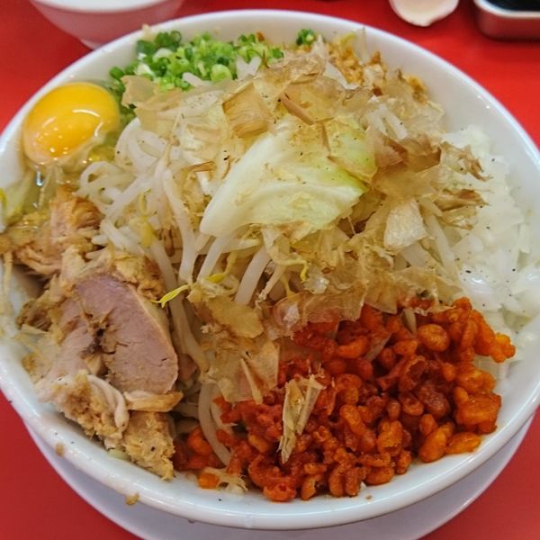 「味噌混ぜそば850　※野菜マシ　辛玉　玉ねぎ」@自家製麺 ダイサンの写真