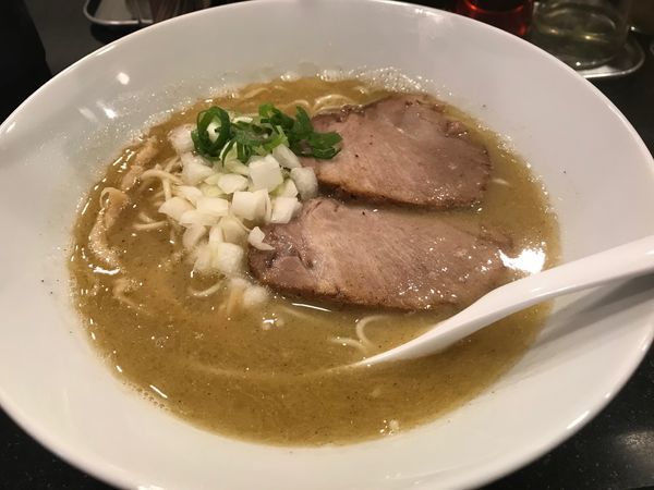 「濃厚煮干鶏そば 塩」@ラーメンバル ゆきかげの写真