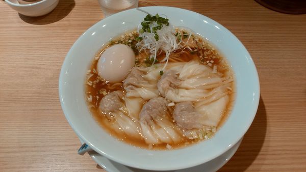 「ワンタンそば＋味付玉子」@中華そば 龍の眼 Produced by 創作麺工房 鳴龍の写真