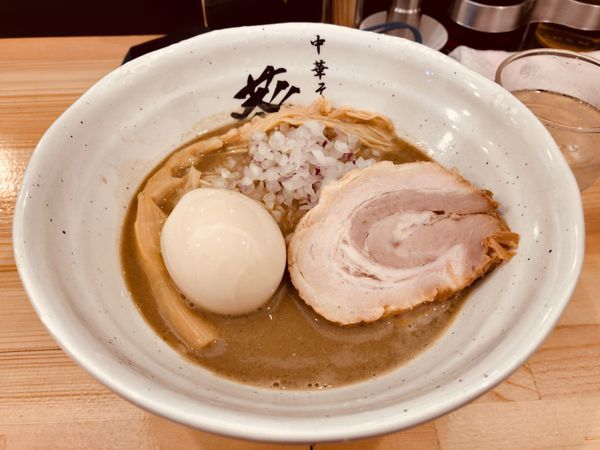 「濃厚煮干しらーめん」@濃厚煮干らーめん 川むらの写真