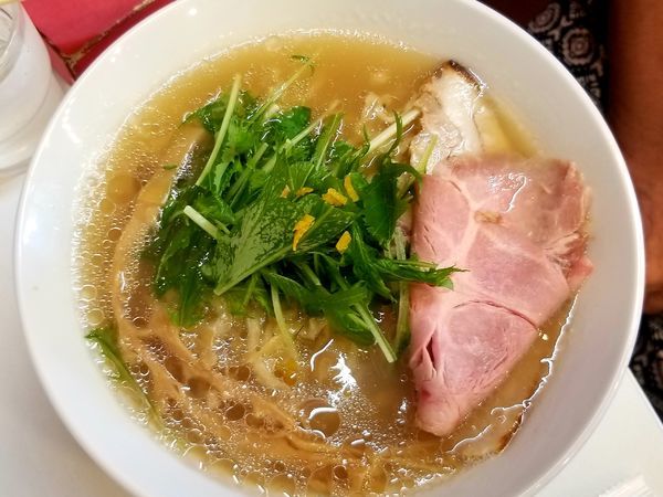 「柚子しお中華そば」@自家製中華そば 麺の虜の写真