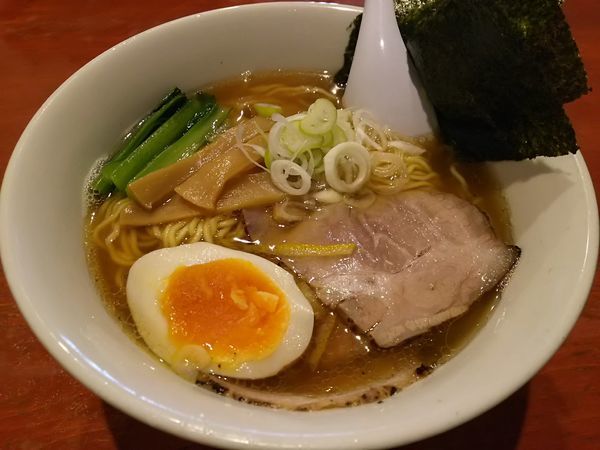 「煮干しベース　醤油ラーメン　（大盛）」@麺屋二八の写真