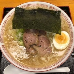 背脂豚骨醤油らーめん 豚健の画像