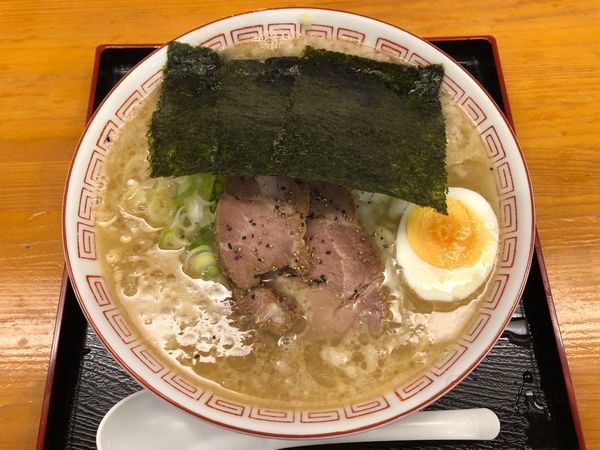 「背脂とんこつ醤油＋背脂増し」@背脂豚骨醤油らーめん 豚健の写真