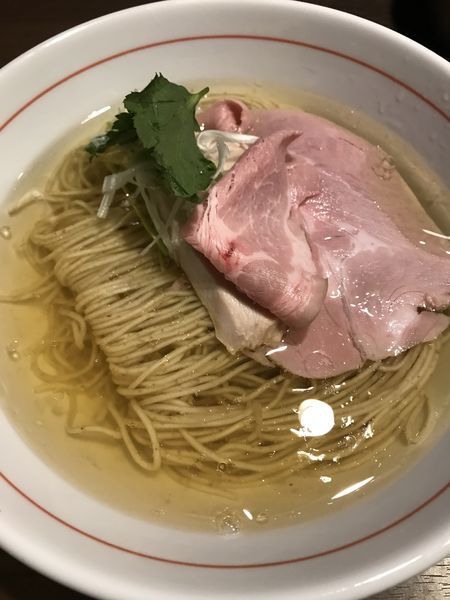 「ラーメン白、味付き替玉」@八咫烏の写真