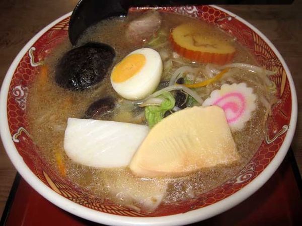 「五目中華ソバ　650円」@さかえやの写真