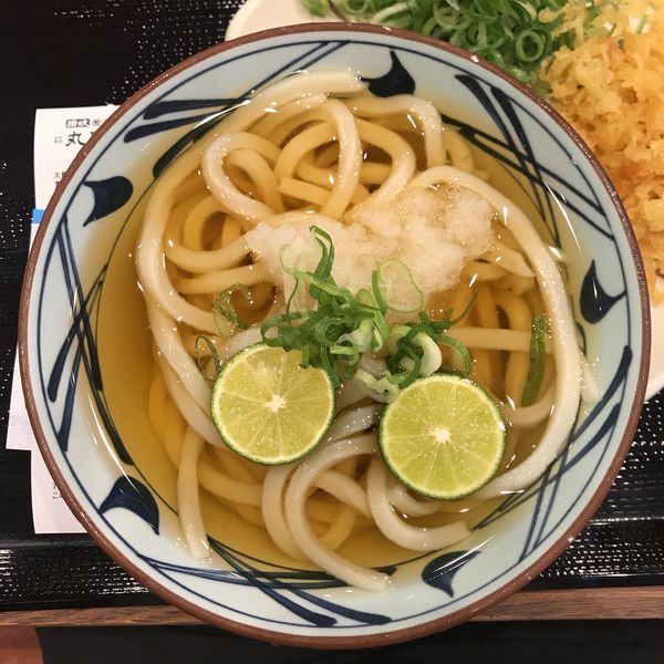 「すだちおろし冷やかけうどん　並」@丸亀製麺 上石神井店の写真