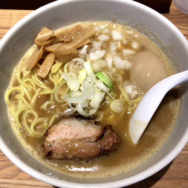 「濃厚らーめん　800円　味玉　100円」@麺屋 繁の写真