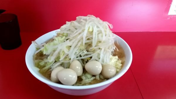 「小ラーメン、ウズラ。」@ラーメン二郎 茨城守谷店の写真