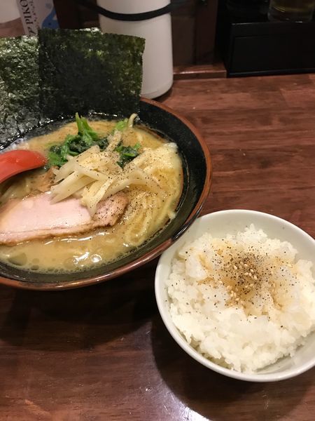 「ラーメン❽」@大岡家の写真