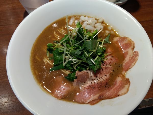 「濃厚イカ煮干し中華そば」@麺屋 ねむ瑠の写真