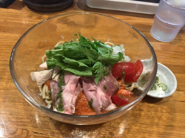 「トマトと赤海老の冷製まぜそば」@麺屋 ひな多の写真