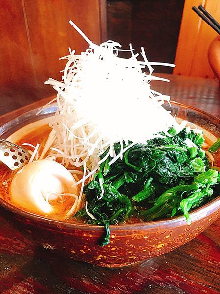 「ネギ味噌ラーメン ほうれん草、訳ありたまご」@らーめん 田中家の写真