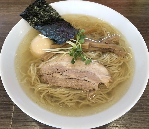 「塩らーめん・中盛＋味玉（￥700＋￥100）」@らーめん 夢中の写真