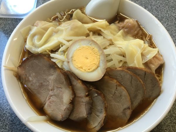 「チャーシューワンタン麺＆大盛」@中華麺店 喜楽の写真