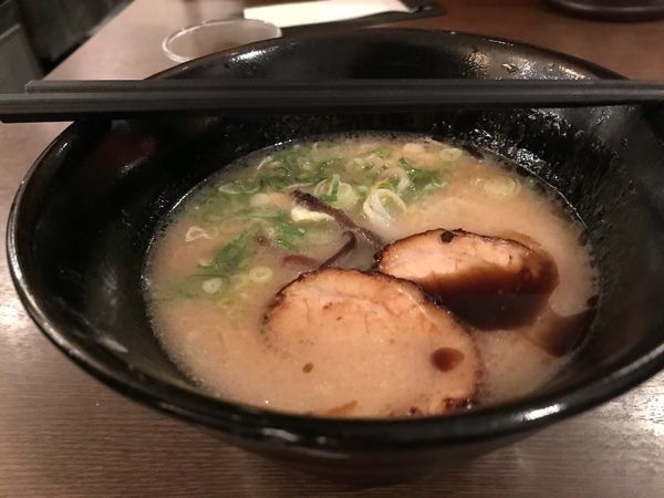 「濃まるラーメン」@博多うま馬 東京駅店の写真