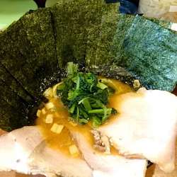 チャーシューメン(固め多め)＋海苔W