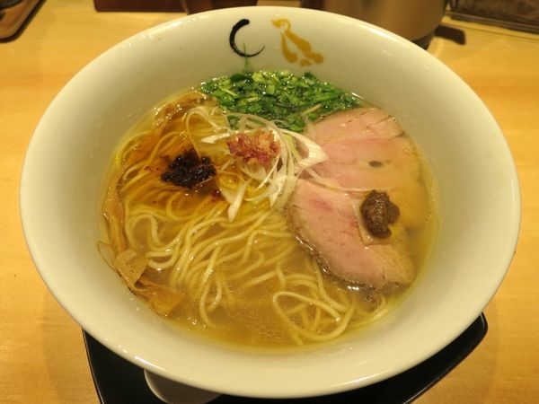 「真鯛と蛤の塩そば ９００円」@SOBAHOUSE 金色不如帰 新宿御苑本店の写真