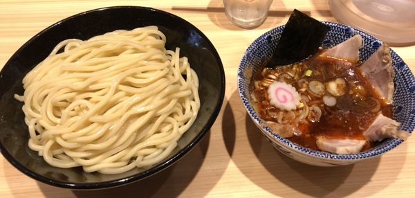 「辛つけ麺 チャーシュー 中盛り‬」@頑者の写真