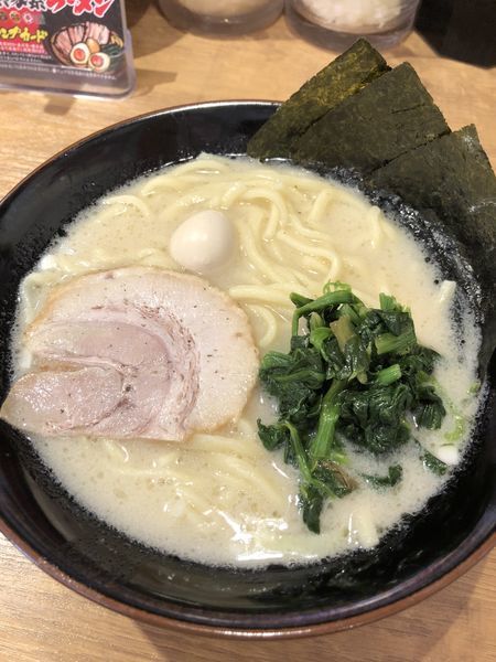 「ラーメン（塩）」@横浜家系ラーメン 横浜道 北千住東口店の写真