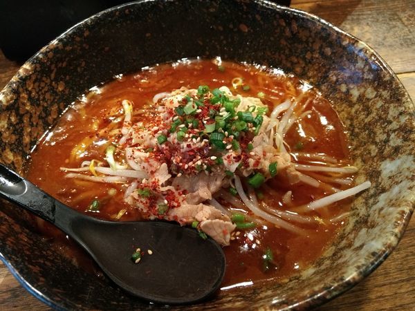 「肉辛ラーメン激辛」@麺や すする まる弐の写真