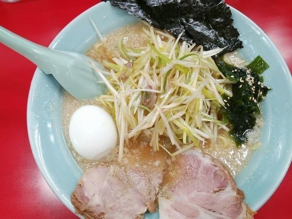 「かいざんラーメン＋玉子（こってり）」@ラーメン かいざん 新小岩店の写真