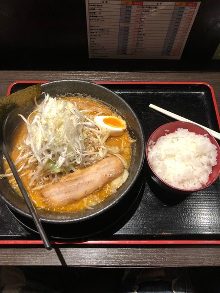 「白みそ全部のせ 880円 半ライス100円」@麺屋 和ッ 船橋店の写真