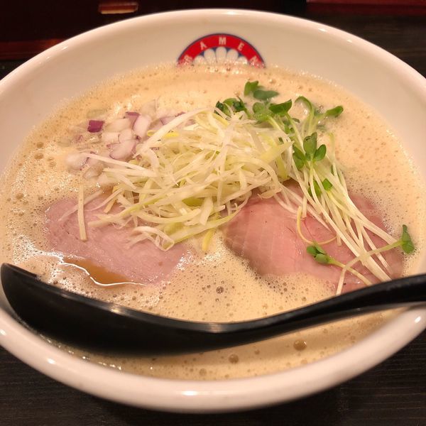 「とりとん醤油」@らぁ麺 きくはんの写真