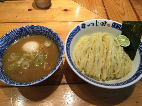 「濃厚味玉つけ麺」@つじ田 神田御茶ノ水店の写真