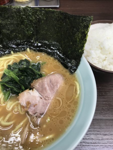 「ラーメン 並、ライス」@ラーメン 吉田屋 門前仲町店の写真