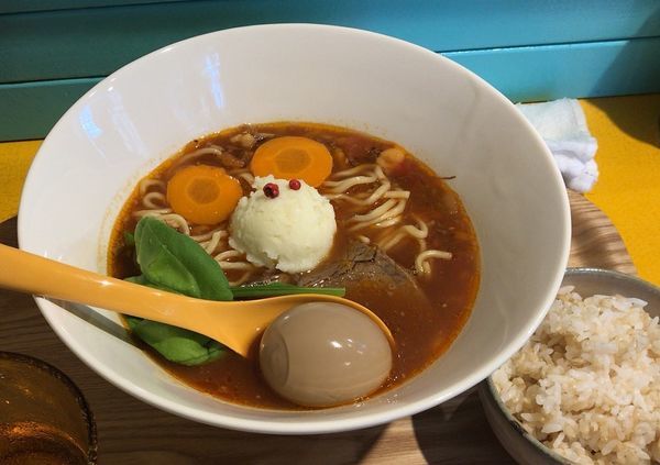 「ビーフラーメン＋味つけ玉子＋玄米入りごはん」@ビーフラーメン&つけ麺 シゲジンの写真