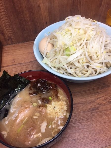 「つけめん800円　味玉100円　ニンニク・ヤサイ・アブラ」@ラーメン二郎 池袋東口店の写真