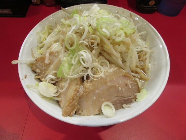 「銀郎ラーメン豚２枚（９００円）」@銀のしずくの写真