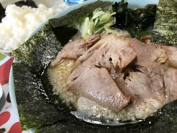 「チャーシューメン 900円 ライス 200円」@ラーメンショップ 月夜野バイパス店の写真