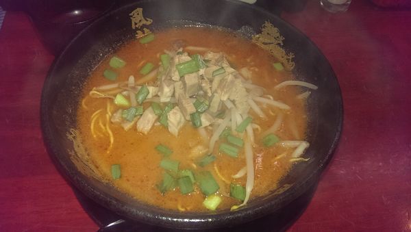 「辛ラーメン、替え玉w」@とんこつラーメン 博多風龍 渋谷店の写真