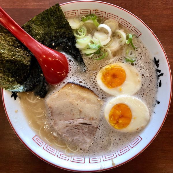 「味玉ラーメン (680円)」@おめでたいの写真