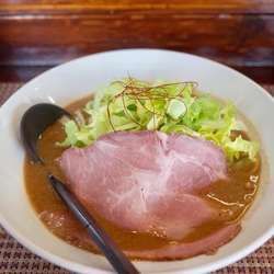 とろみにぼし味噌麺 温…860円