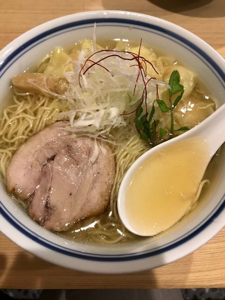 「海老ワンタン麺（塩）」@利尻昆布ラーメン くろおびの写真