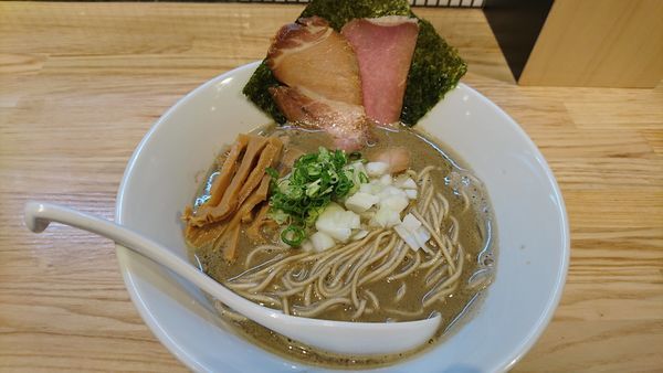 「濃厚煮干らーめん＋煮干油和えそば」@らーめん 改の写真