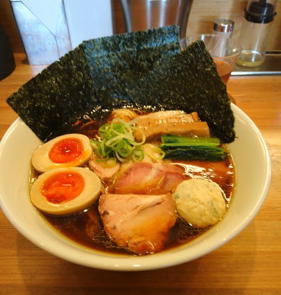 「特製醤油そば 中細ストレート麺」@麺処 いち林の写真
