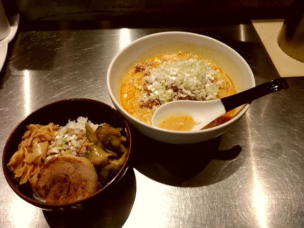 「冷し担担麺＋そぼろご飯1,200円」@高崎はた山の写真