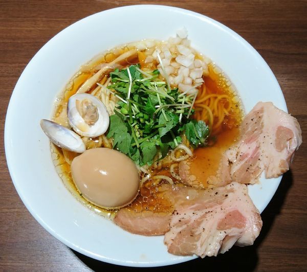 「赤鶏と蛤の淡麗中華そば(醤油)煮玉子入り」@麺屋 ねむ瑠の写真