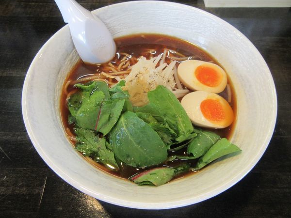 「醤油ベジポタ味玉入り（８００円）」@KENJUキッチンの写真